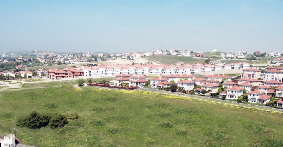 Villa with private beach in Yakuplu - Image 3