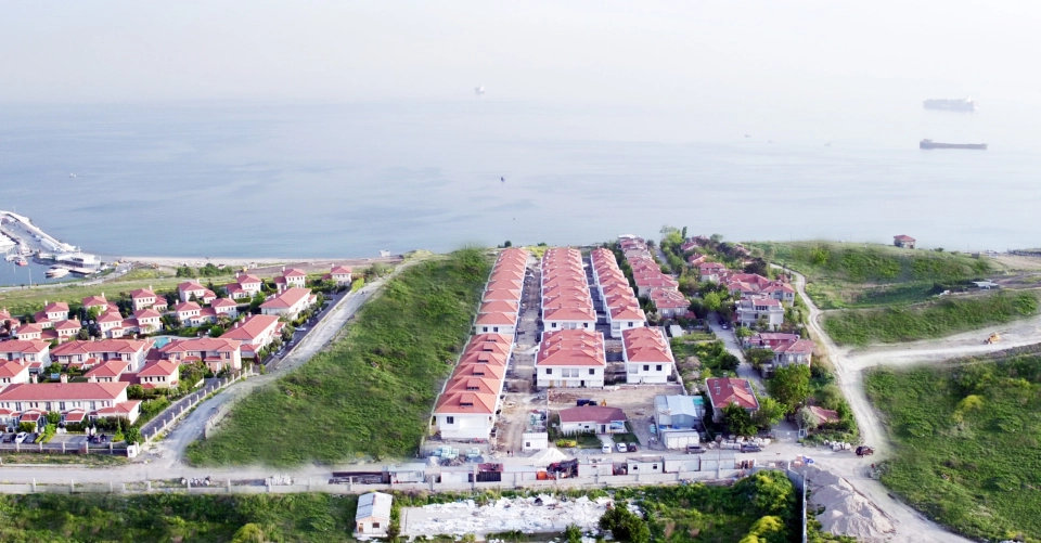 Villa with private beach in Yakuplu - Image 4