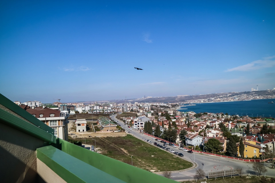 Villas and duplexes suitable for Turkish nationality with sea views in Buyukcekmece - Image 2