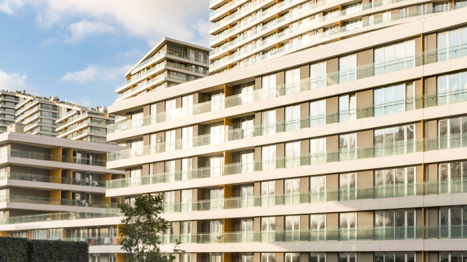 Prime Lokasyon'da Kiralık Garantili Full Eşyalı Daireler - Image 4