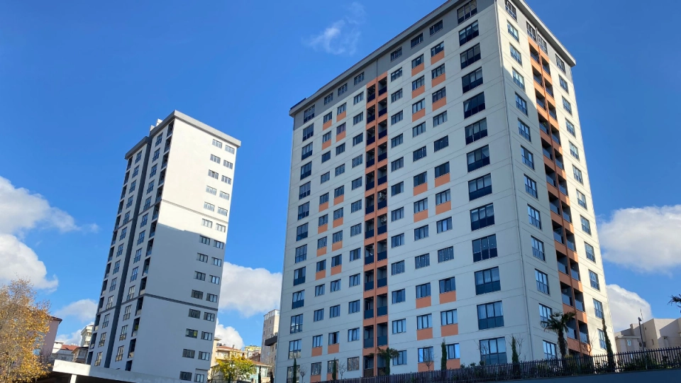 آپارتمانی نزدیک به جاده ساحلی و دریا با قیمت مقرون به صرفه 