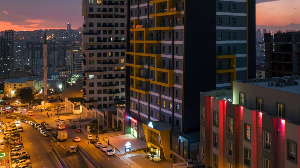 آپارتمان مدرن خود را در اسنیورت، در فاصله چند قدمی متروبوس و E-5 بیابید - Image 2