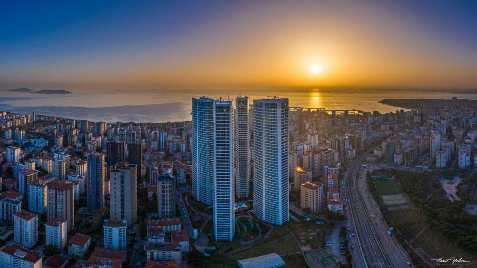 Luxurious Residence with Breathtaking Sea and Island Views in the Heart of Baghdad Caddesi - Image 2