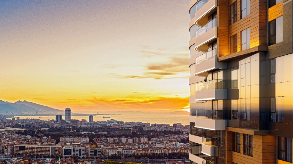 Luxury Living in the Heart of Izmir, Just Steps Away from the Sea!